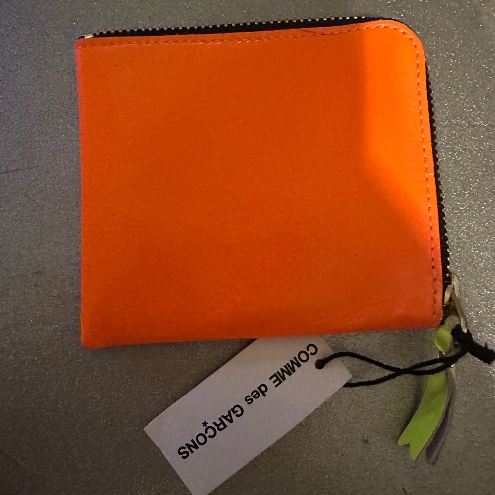 COMME des GARCONS neon wallet